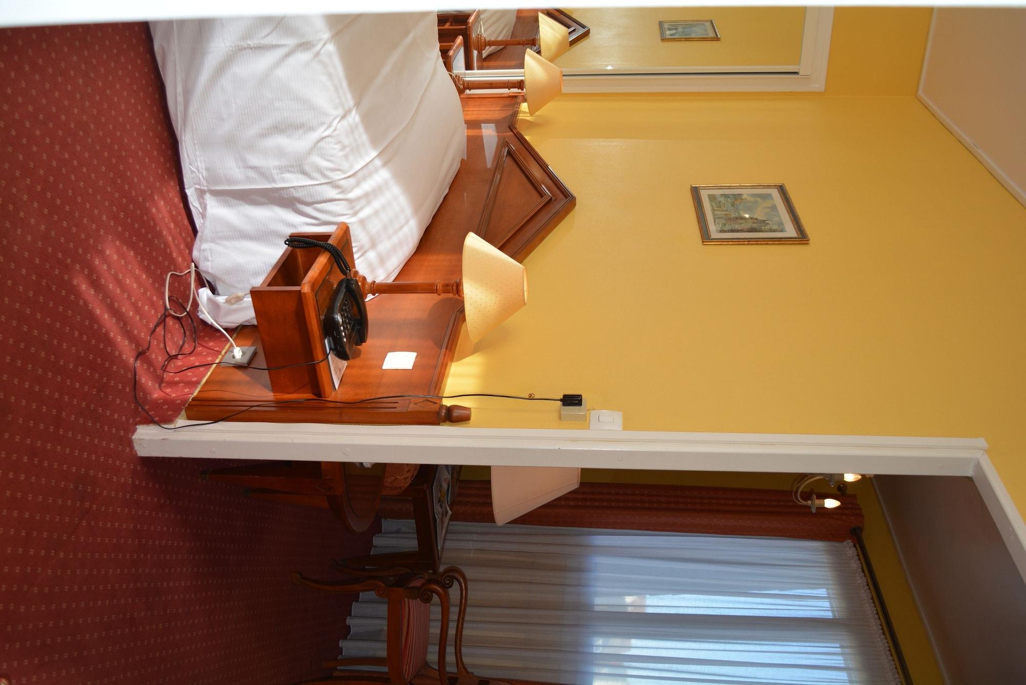 Marie Anne Hotel Deauville Bagian luar foto