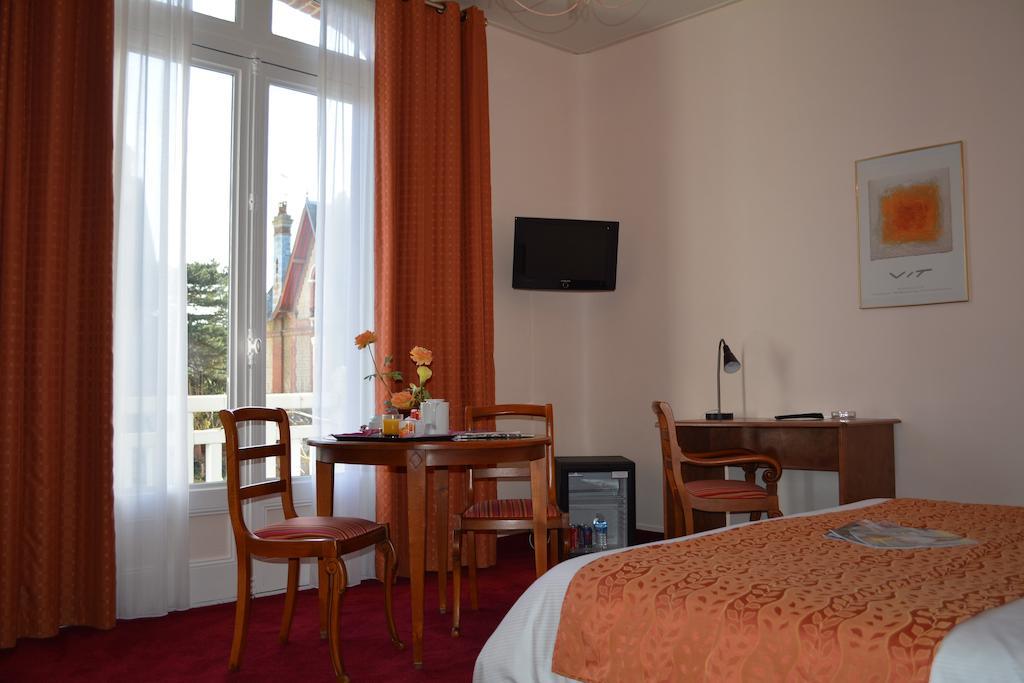 Marie Anne Hotel Deauville Bagian luar foto